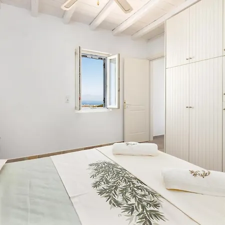 Villa Orizon Naousa (Paros)